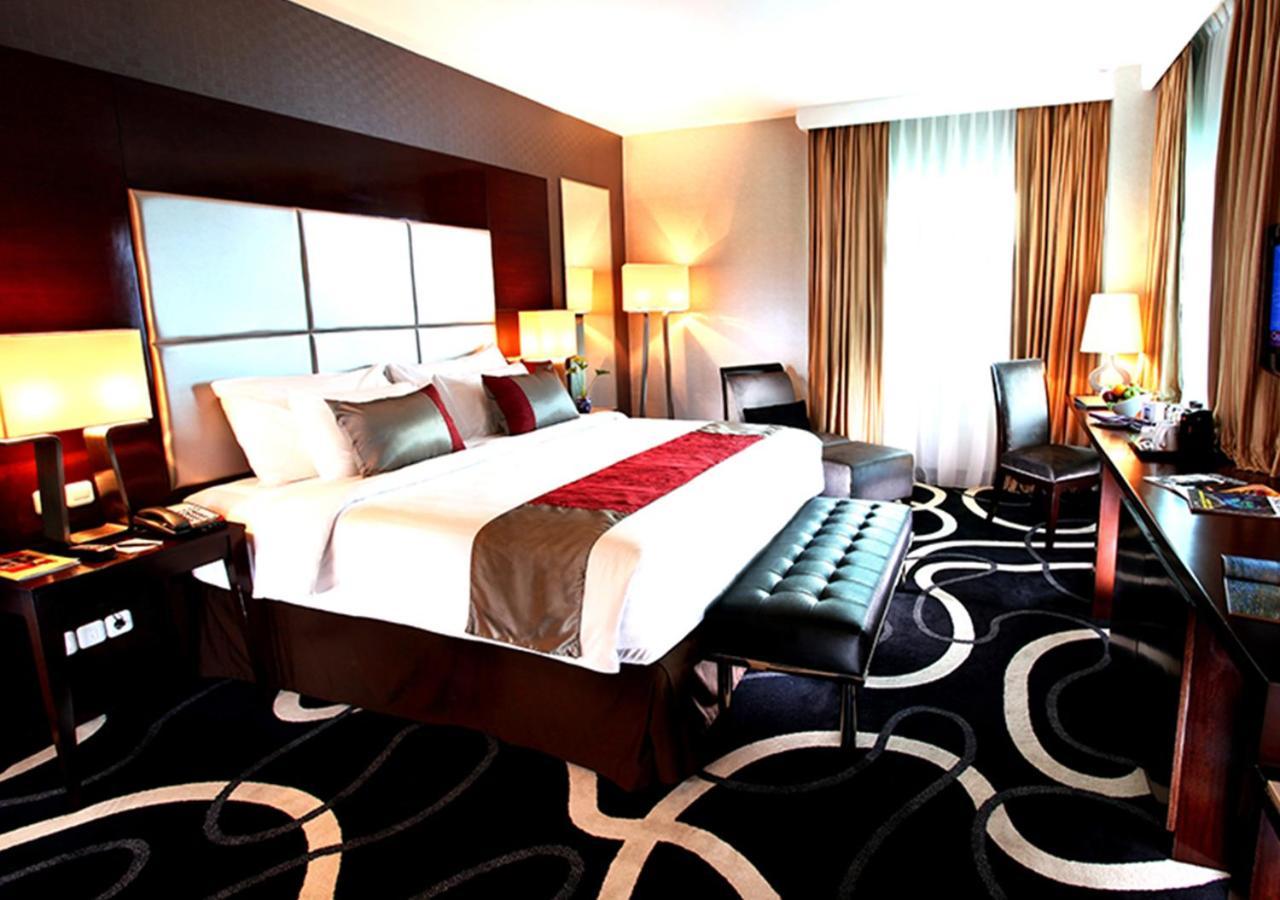 Swiss-Belhotel Ambon Exterior foto