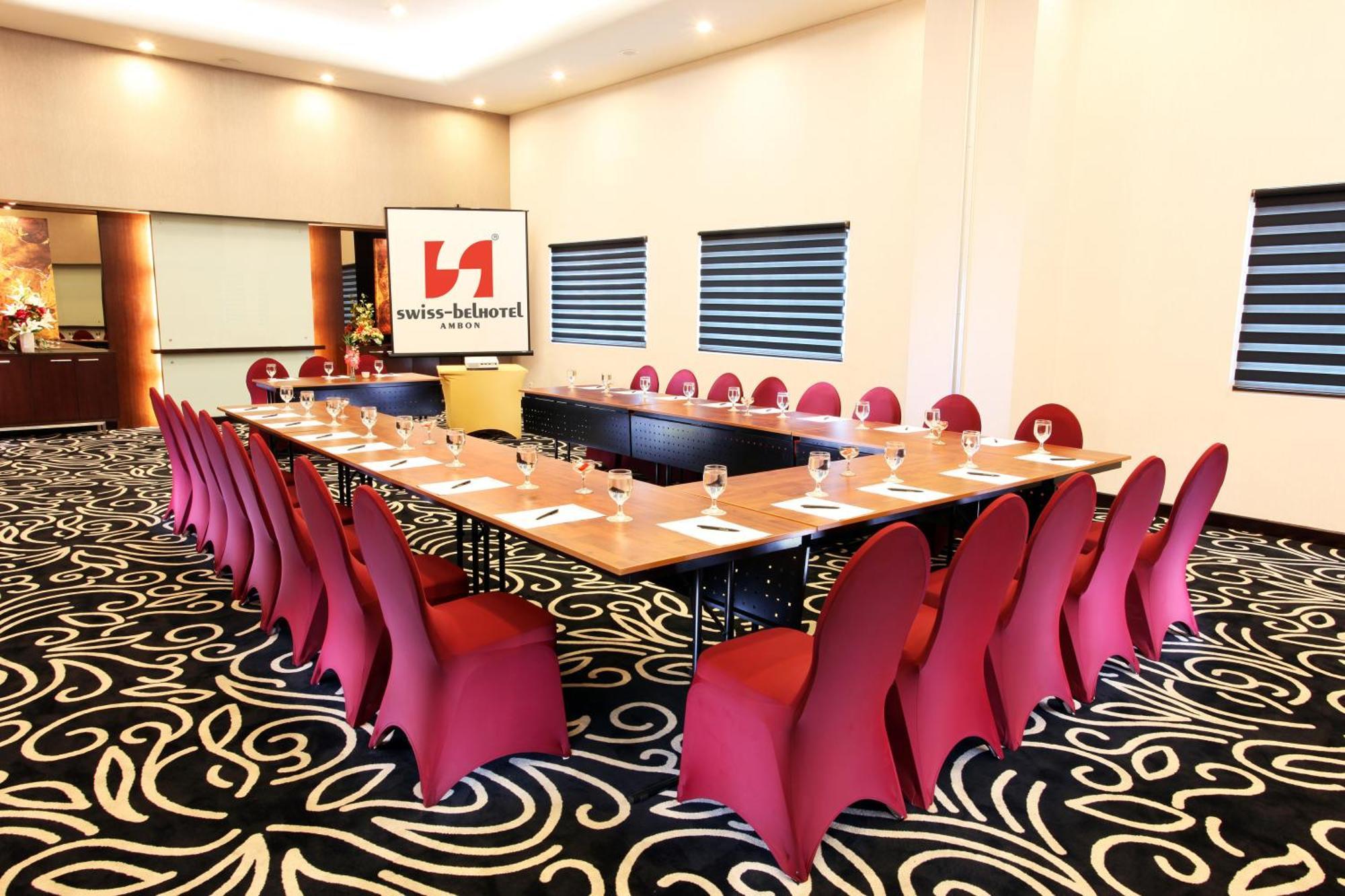 Swiss-Belhotel Ambon Afaceri foto